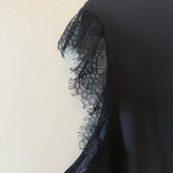 Halogen Plus Size Black Sleeveless Top with Lace Detail - Picture 4 of 7